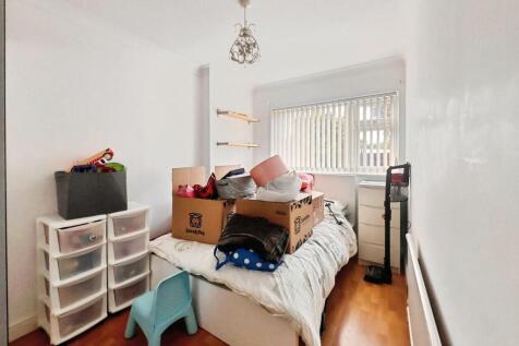 5195c73csecond20bedroom