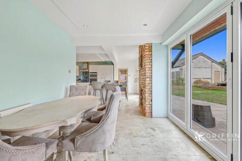 4p1976296p1976300png