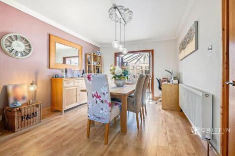 18p2024814p2024818png