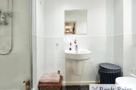 Bedroom Two Ensuite