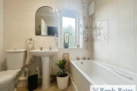 Bedroom One Ensuite