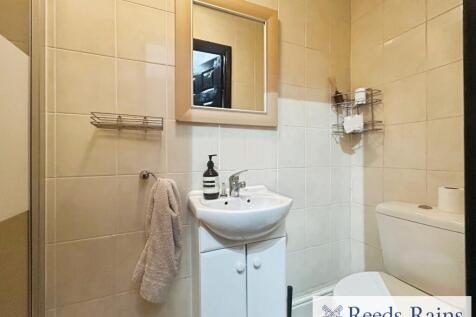 Bedroom Two Ensuite