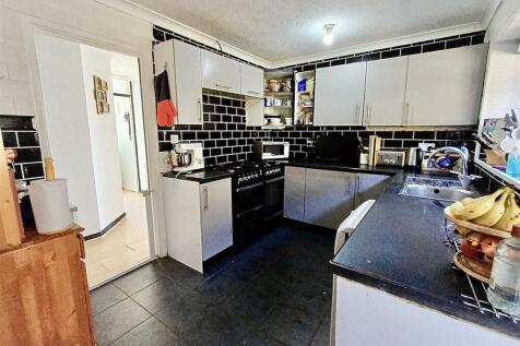 Fitted Kitchen