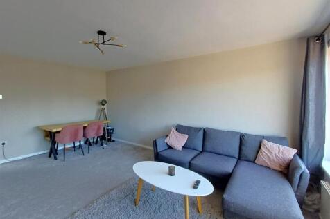 West Facing Lounge