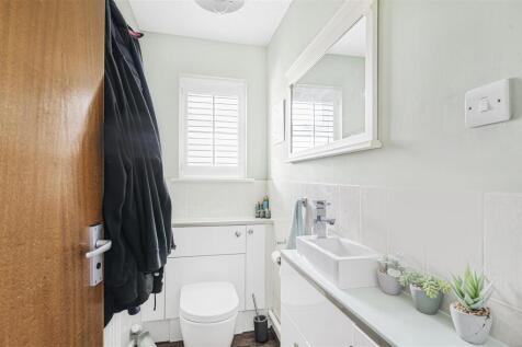 Cloakroom/WC
