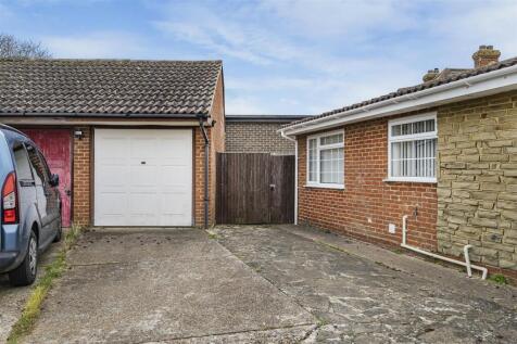 Garage / Parking