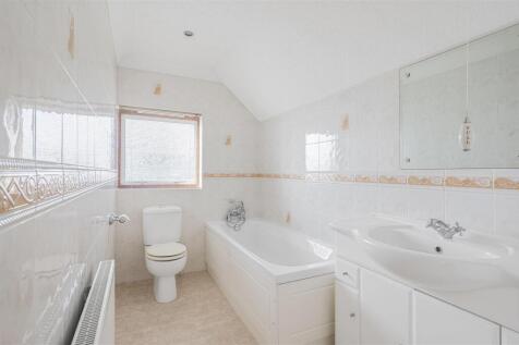 En-suite Bathroom/WC