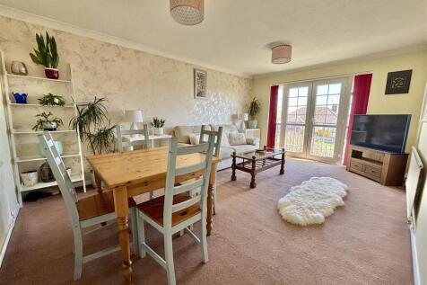 Lounge / Dining Room