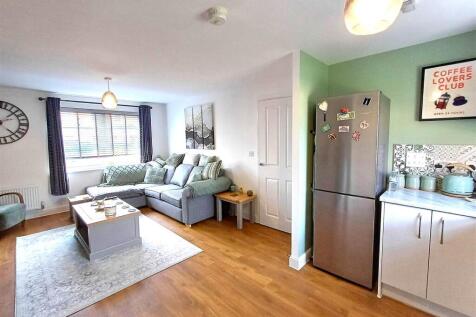 Open Plan Lounge/Kitchen
