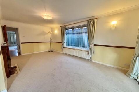 Lounge / Dining Room