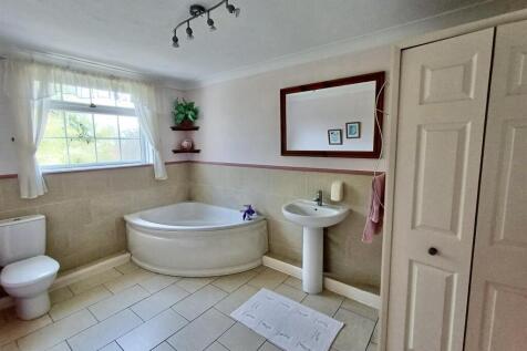 En-Suite Bathroom/WC