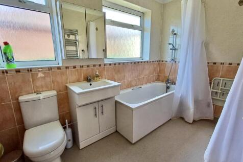 Ground Floor Bathroom