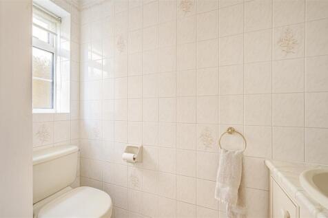 Cloakroom/WC