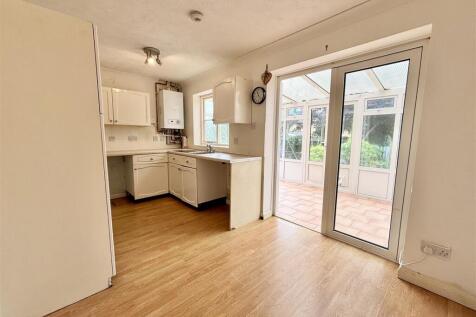 Kitchen / Breakfast Room