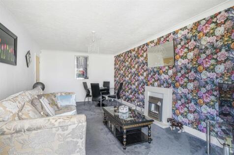 Lounge / Dining Room