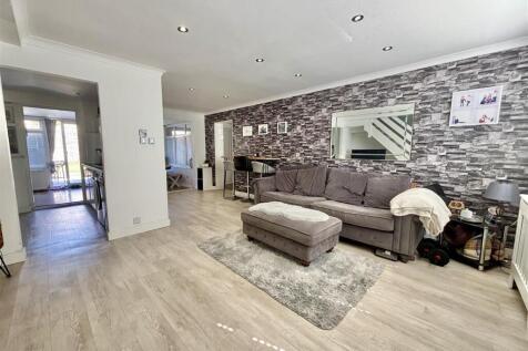 Lounge / Dining Room