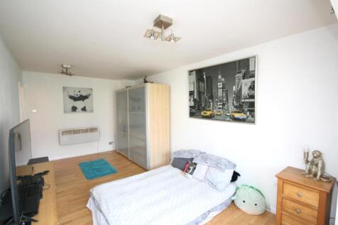 Studio Room