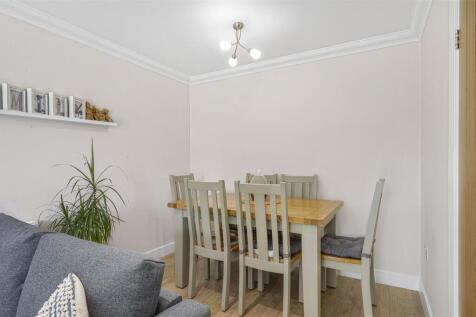 Lounge / Dining Room