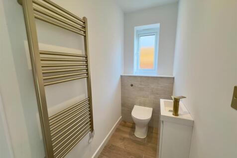 Cloakroom/WC
