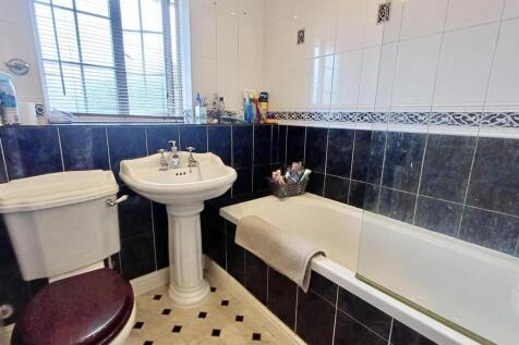 Family Bathroom/WC