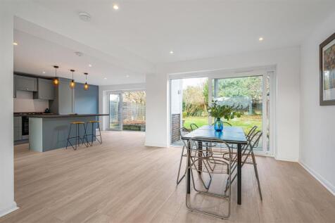 Lounge / Dining Room