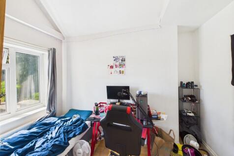 CAM04578G0-PR0012...