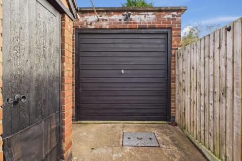 CAM04578G0-PR0032...