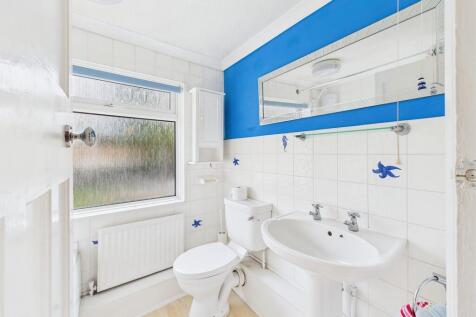 CAM04578G0-PR0032...