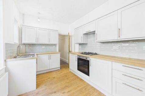 CAM04578G0-PR0027...