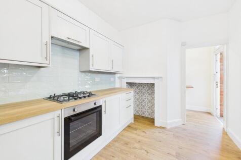 CAM04578G0-PR0027...