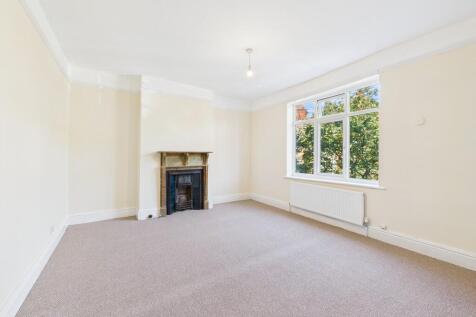 CAM04578G0-PR0027...