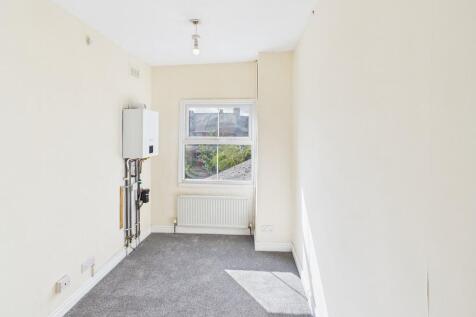 CAM04578G0-PR0025...