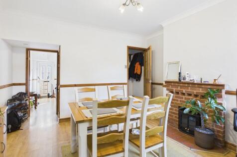 CAM04578G0-PR0028...