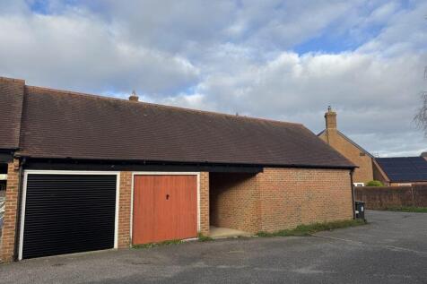 Garage &amp; Car Port