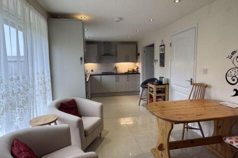 Kitchen / Breakfast area 