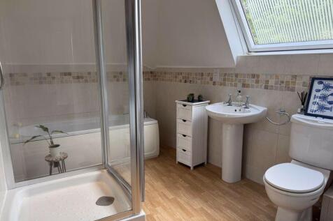 Bathroom &amp; Shower Room