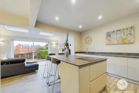 Kitchen/Living Area