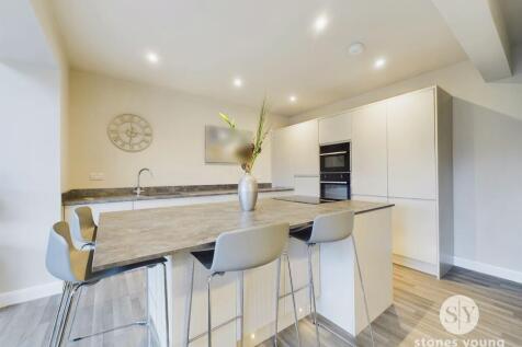 Kitchen/Living Area