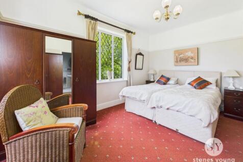 Master Bedroom (Ground floor)