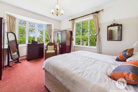 Master Bedroom (Ground floor)