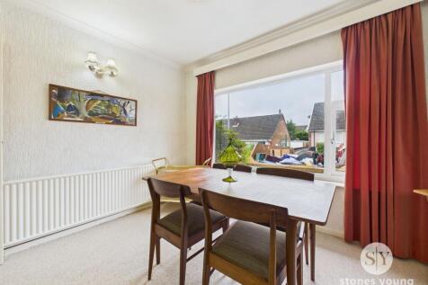 Dining Room/Bedroom 4