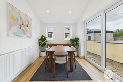 Dining/Snug Area