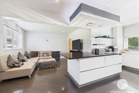 Kitchen / Snug