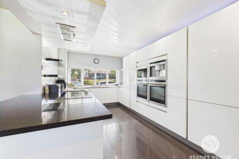Kitchen / Snug