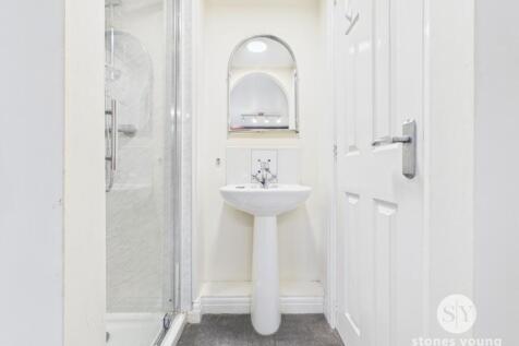 Shower En-Suite