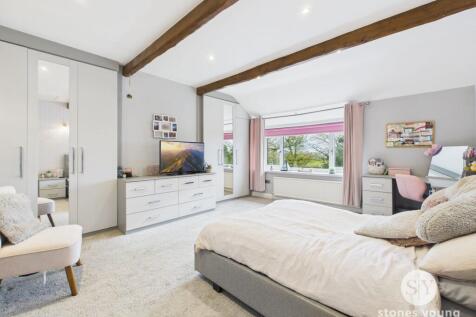 Bedroom Two (pink room)