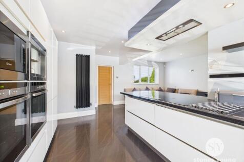 Kitchen / Snug