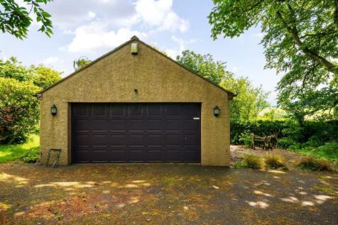 DOUBLE GARAGE