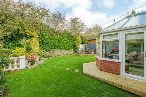 EXTERNAL - REAR GARDEN