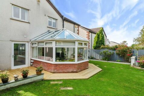 EXTERNAL - REAR GARDEN